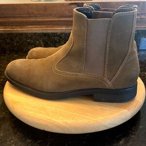 Bass-Malone men’s boot sued kaki shade